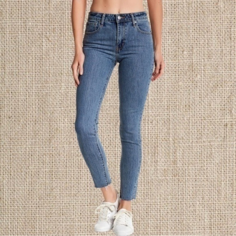 Levi’s blue jeans​
